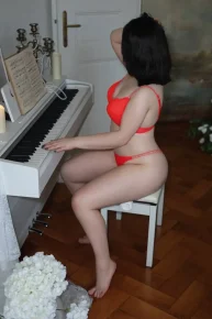 Erotic massage with Alisa Prague 1