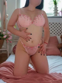 Erotic massage with Alisa Prague 4