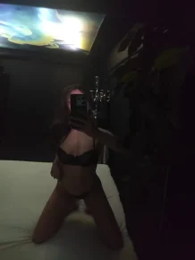 Chloe – Erotic Masseuse in Prague 6